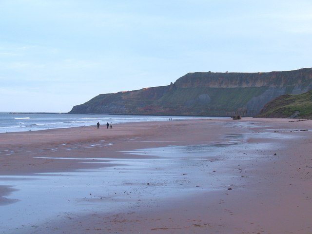 Cayton Bay beach © Gordon Hatton cc-by-sa/2.0 :: Geograph Britain and ...