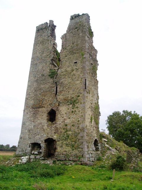 Ruins of Clonea Castle at Sruhavroghaun