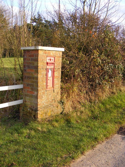 Earsham Street Victorian Postbox