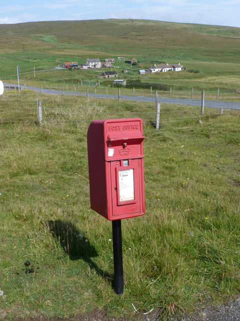 Ollaberry: postbox № ZE2 36