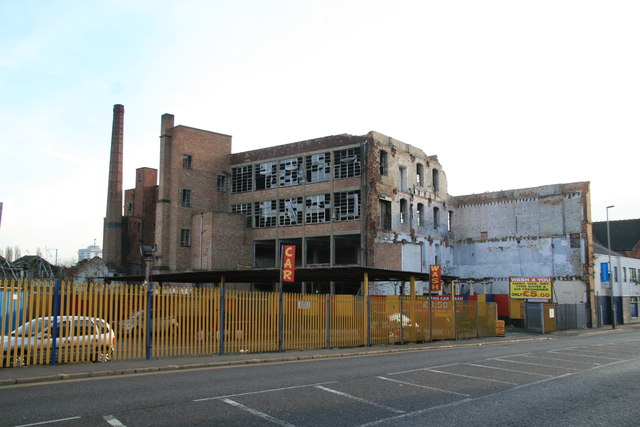 Derelict factory © Chris Allen :: Geograph Britain and Ireland