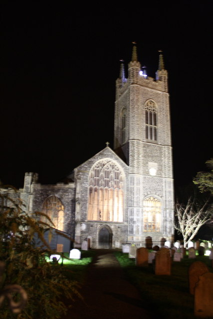Bungay St Mary's Church at night