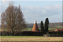TQ9129 : Oast House at Hayes Farm, Stone by Oast House Archive