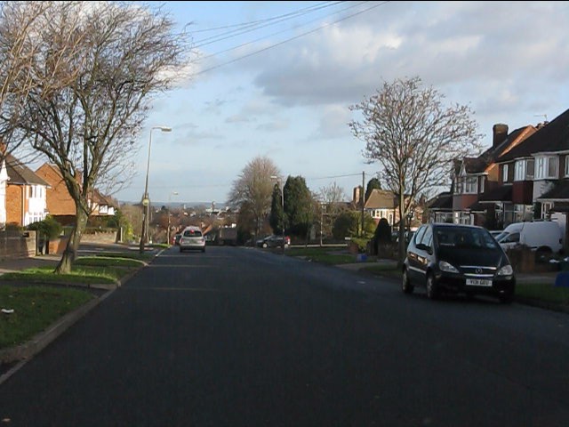 Manor House Lane approaching Elmcroft Road
