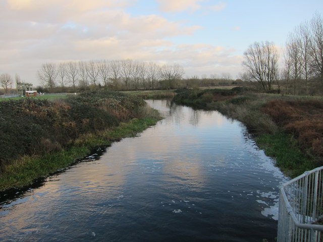 Link from River Great Ouse to Cut-off... © Hugh Venables cc-by-sa/2.0 ...