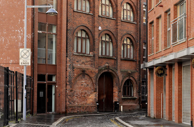 Hill Street, Belfast (4) © Albert Bridge cc-by-sa/2.0 :: Geograph Ireland