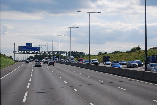 The M25 southbound © N Chadwick :: Geograph Britain and Ireland