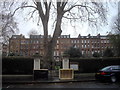 Gates of Nevern Square, Earl