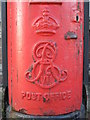 Edward VII postbox, Station Road, NW10 - royal cipher