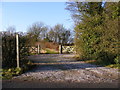 Footpath to Framlingham Road & entrance to Chestnut Tree Farm