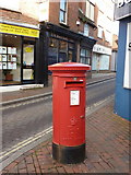 SU1405 : Ringwood: postbox № BH24 1, Market Place by Chris Downer