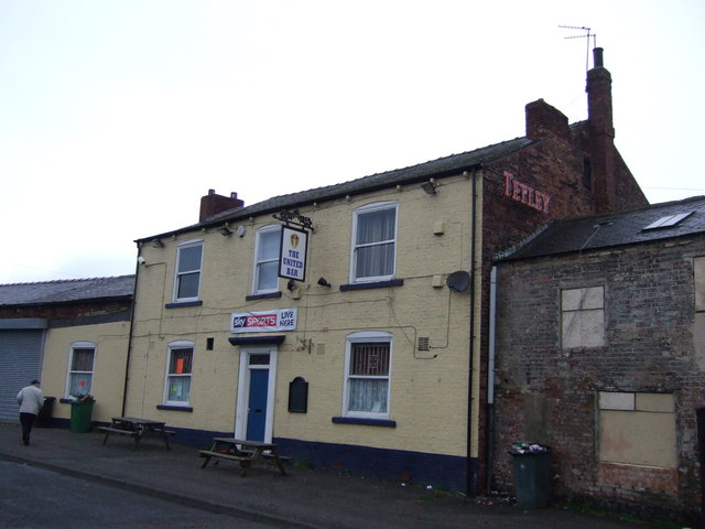 The United Bar, Elland Road © JThomas cc-by-sa/2.0 :: Geograph Britain ...