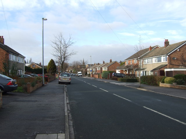 Towngate, Ossett © JThomas cc-by-sa/2.0 :: Geograph Britain and Ireland