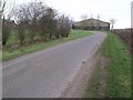 TF0885 : Bend in Buslingthorpe Road, near Manor farm by J.Hannan-Briggs