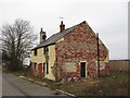 Abandoned cottage in Blunsdon