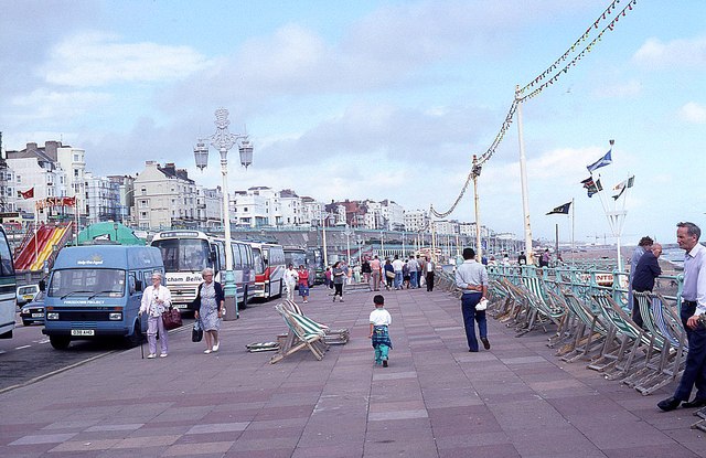 Brighton Seaside Scene (1) Â© Peter Shimmon :: Geograph Britain and Ireland