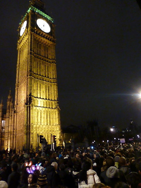 London: New Year crowds begin to&hellip; © Chris Downer :: Geograph Britain