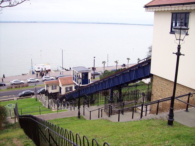 The Cliff Lift, Southend-on-Sea © Len Williams cc-by-sa/2.0 :: Geograph ...