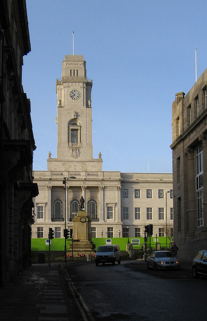 Barnsley - Town Hall from Regent Street © Dave Bevis cc-by-sa/2.0 ...