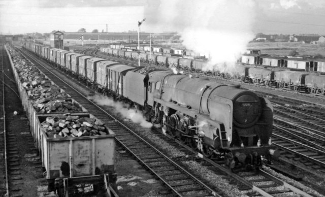 Up freight at Farington Junction © Ben Brooksbank cc-by-sa/2.0 ...