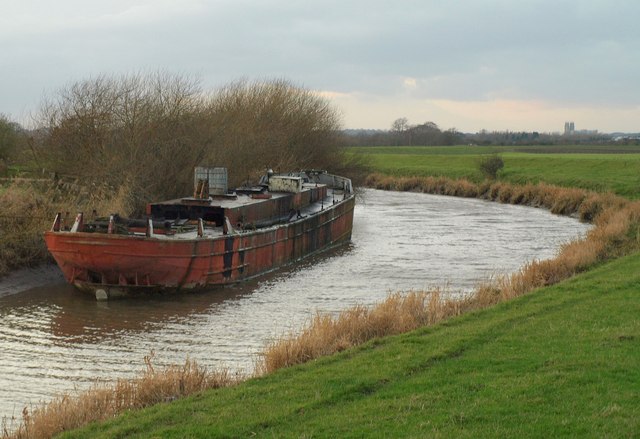 Boat on the River Hull © Derek Harper :: Geograph Britain and Ireland