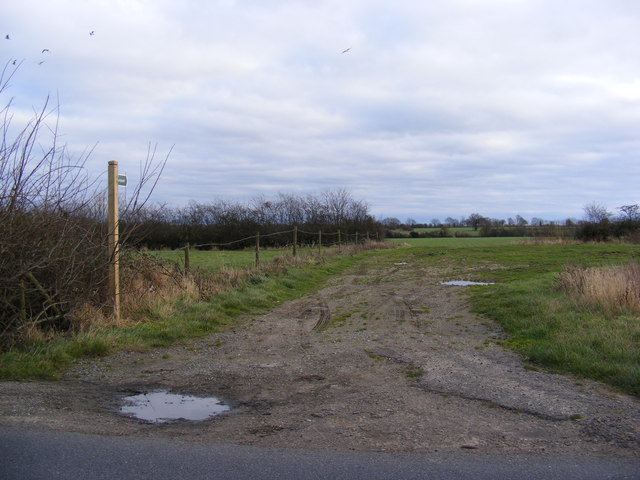 Footpath to Rattlerow Hill