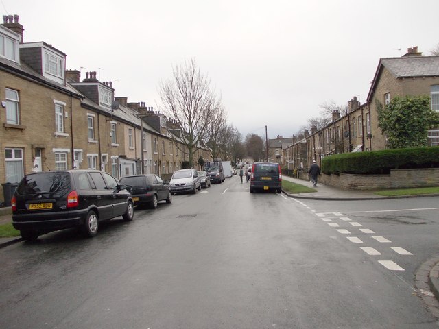 Lytton Road - looking towards West Park Road