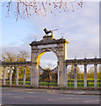 Entrance arch & Northumberland Lion, Syon Park