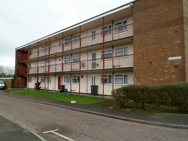 Flats on the south side of Plas Craig, Cwmbran