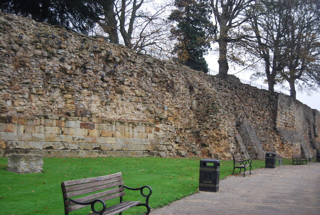 Walls, Tonbridge Castle