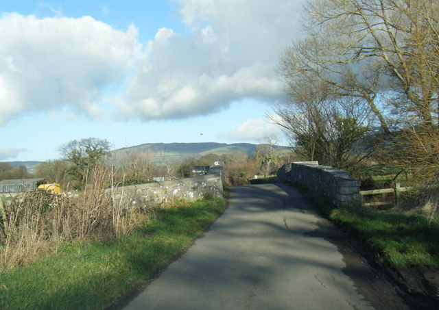 Stone bridge on lane north east of Llanynys