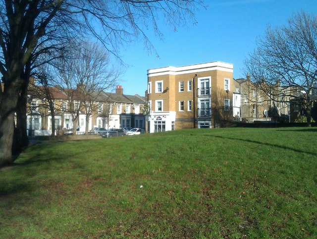 Green space at corner of Carlton Grove and Meeting House Lane
