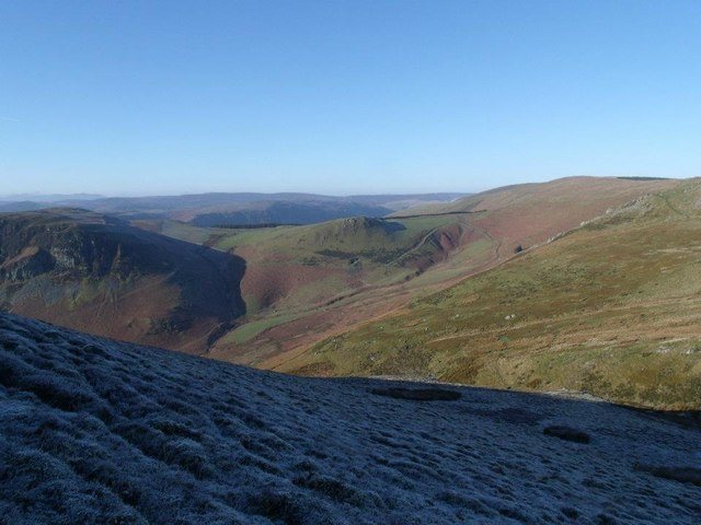 Looking into Nant  Ddial from Glan-Hafon