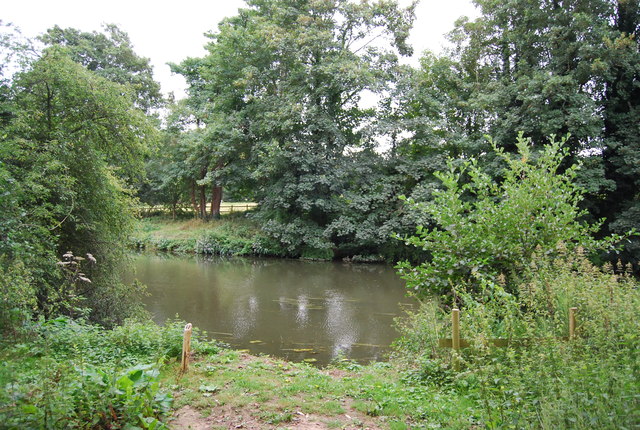 Fishing spot, River Medway © N Chadwick :: Geograph Britain and Ireland
