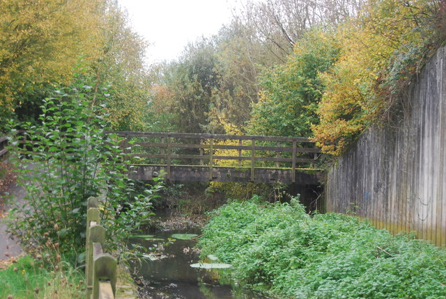 Blackwater Valley Path crosses the Blackwater River