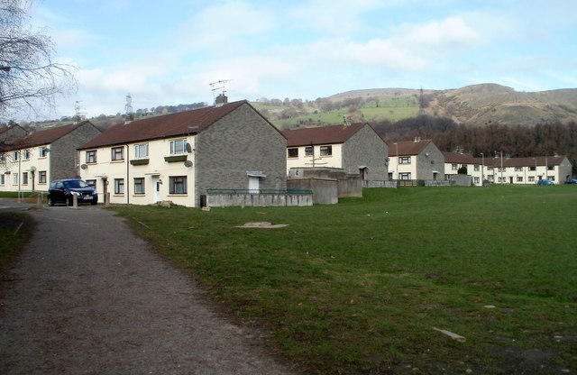 Houses on the NW side of Bryn Field, Bedwas