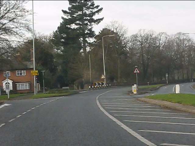 Wergs Road (A41) at Yew Tree Lane