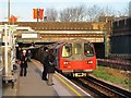 Colindale tube station platforms (2)