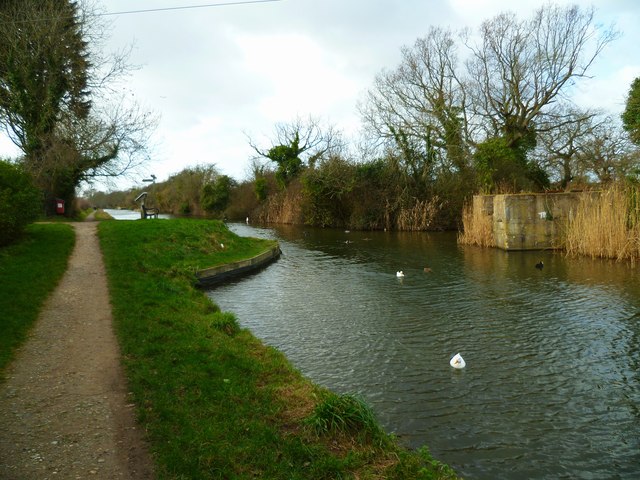 Approaching the site of the Selsey Tramway bridge over the Chichester Canal