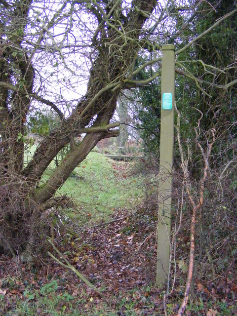 Footpath to Heveningham Long Lane