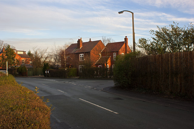 Wigshaw Lane at the junction with Glaziers Lane