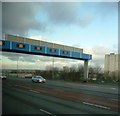 Gantry over the Aston Expressway