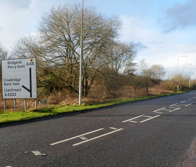 Junction ahead on the NW approach to Cowbridge
