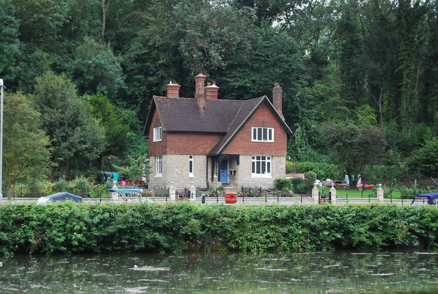 House by  Allington Lock