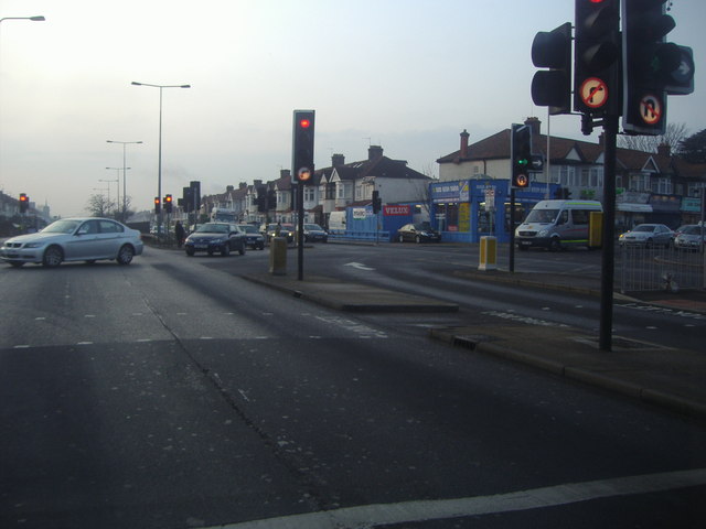 Eastern Avenue at the junction with Beehive Lane