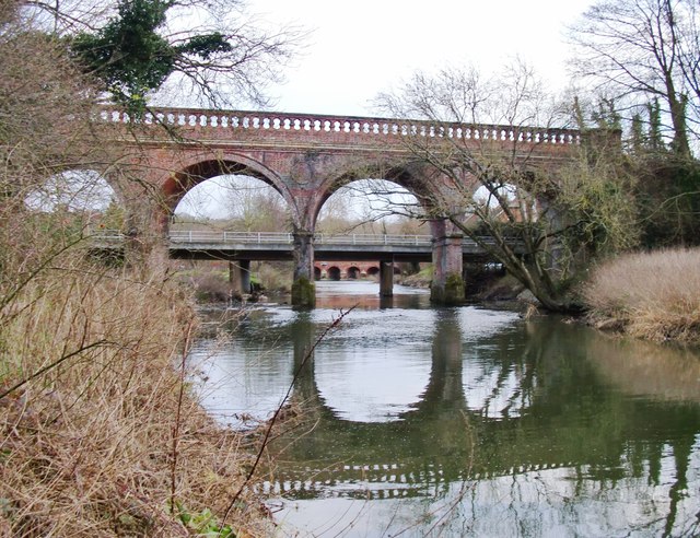 Railway bridge over the River Mole at Leatherhead