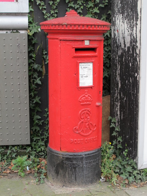 Edward VII postbox, West Hendon... © Mike Quinn :: Geograph Britain and ...