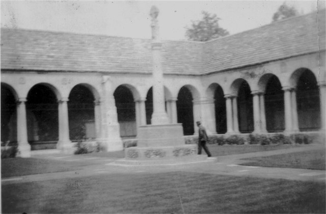 Garden of Remembrance, Winchester College