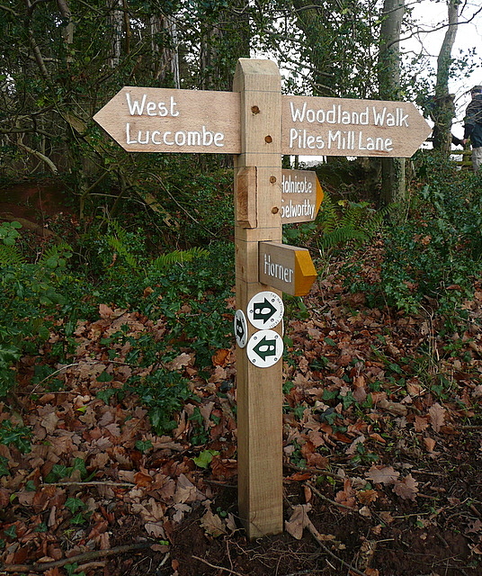 Signpost at Lower Horridge Wood
