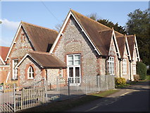 SU6640 : Bentworth Primary School by Colin Smith